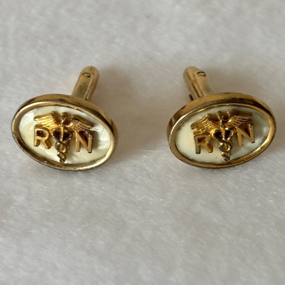 Anson Vintage RN Cufflinks – 1960s Gold Tone Lucite, Mid-Century Medical Caduceu - Picture 9 of 11